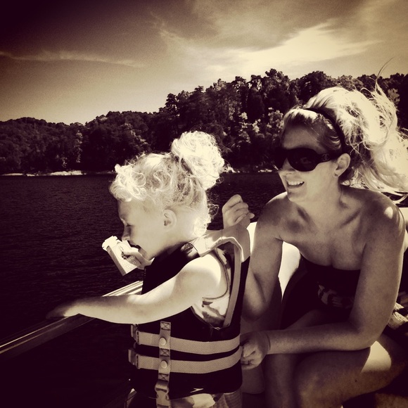 Meet your Posher, Brittnie - Picture 3 of 5